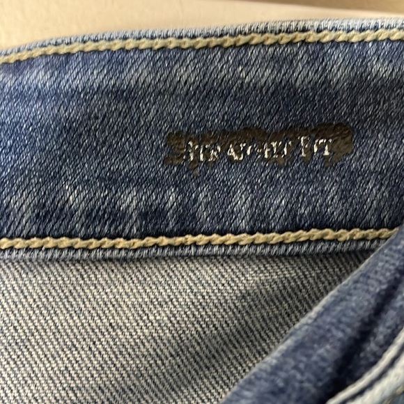 Judy Blue Harley Straight Leg Distressed Hem High Rise Jeans Sz. 14W - Picture 11 of 12